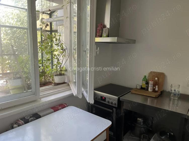 Apartament 3 camere in Cotroceni, strada Dr. Nicolae Staicovici, luminos, dubla orientare Est-Vest,
