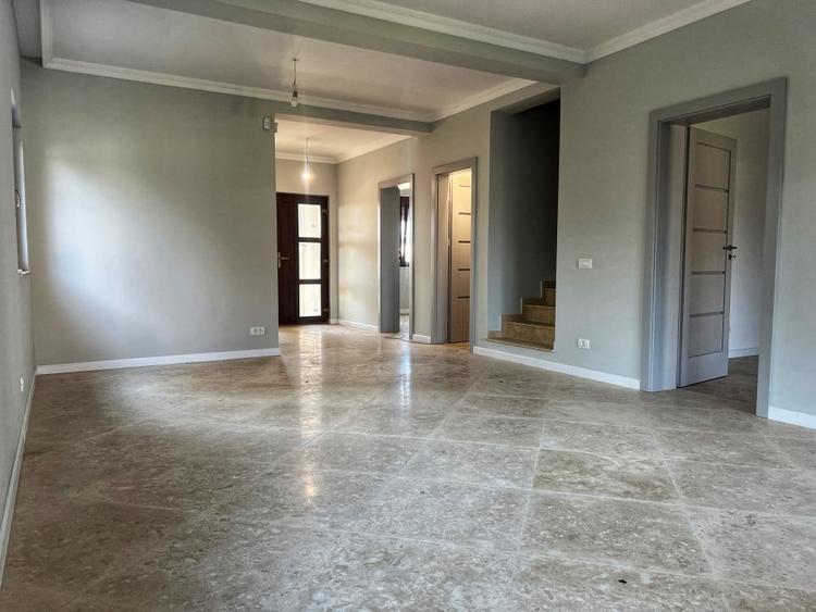 Duplex, 368mp teren, 149mp utili, 5 camere -  Sacalaz - 2