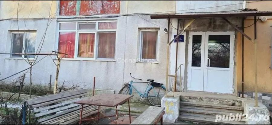 Vand aparatament cu 2 camere Vand aparatament cu 2 camere