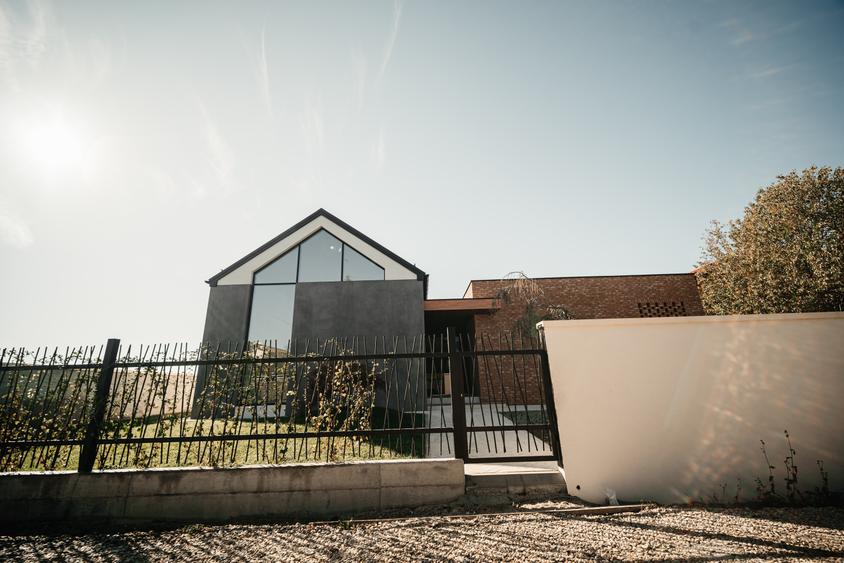 VILA CU PISCINA - OTOPENI - COMISION 0% - 9