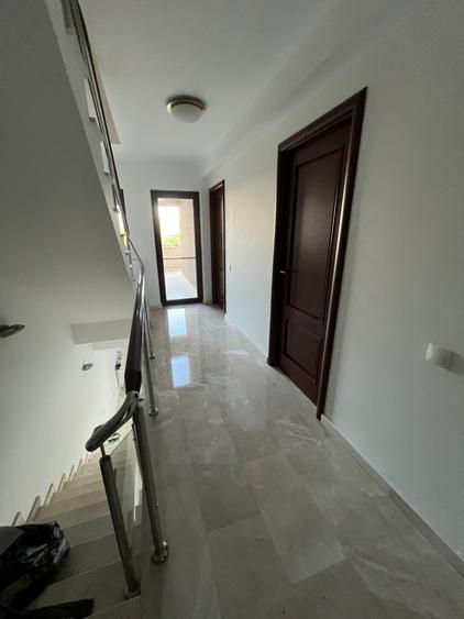 Casă individuală cu 5 camere cu Teren 270 Mp în Pipera