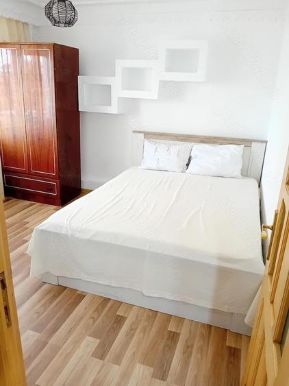 Vand apartament 2 camere in botosani strada Alexandru Donici etajul 3 apartamentul este decomandat - 4