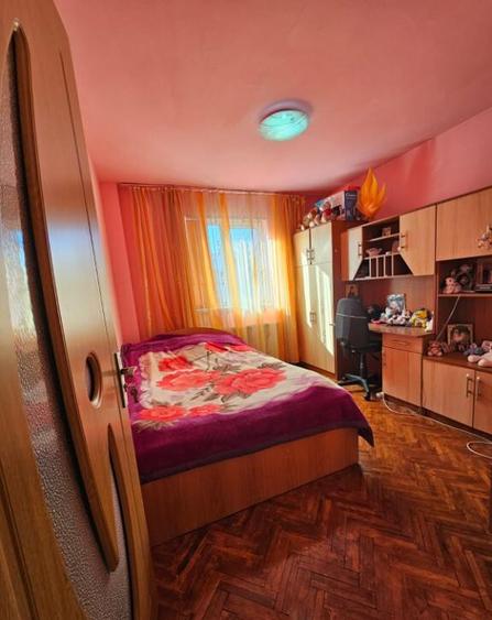 Apartament 2 camere,etaj 2 zona Dacia - 11