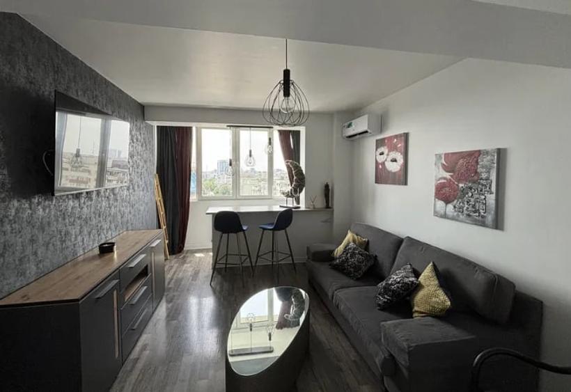 Dorobanti metrou Stefan cel Mare, bl.reabilitat, AMENAJAT balcon,AC,mobilat.
