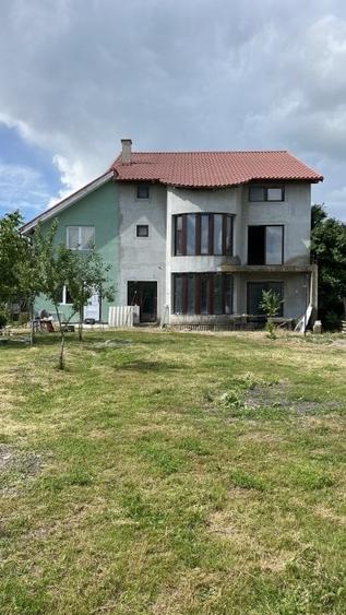 Ocazie!De vanzare doua case,teren 1000mp. - 1