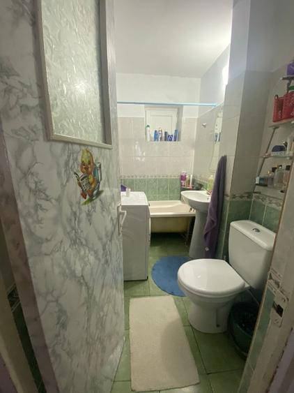 Apartament de vânzare,3 camere - 2