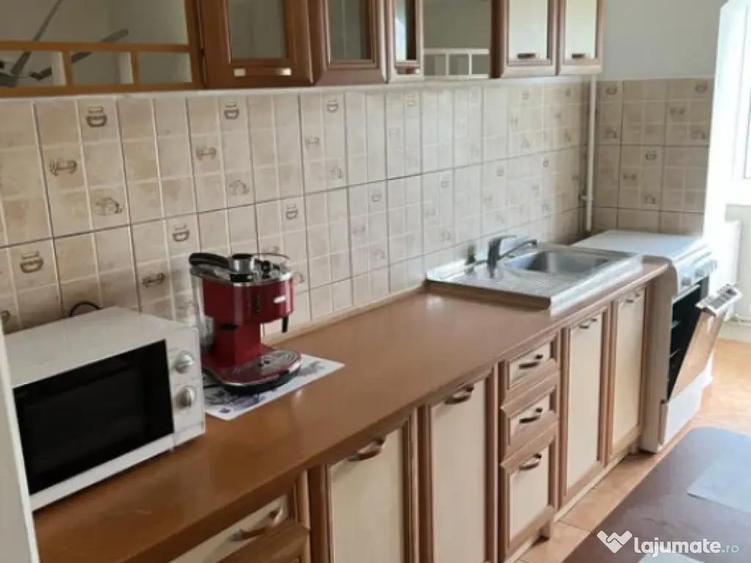 Apartament 2 camere, decomandat - zona Sacele - 2