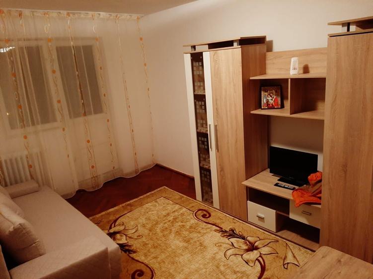 Inchiriez apartament 2 camere, zona Spitalul Judetean TM - 5