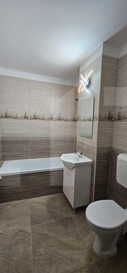 Apartament de vanzare, cu 3 camere, 73 mp, renovat complet, zona centrala - 6