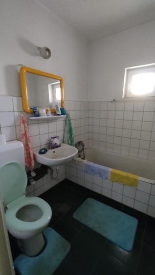 Proprietar, 3 Camere, 1 Minut Metrou 1 Mai, Bloc Reabilitat, Necesită Renovare - 10