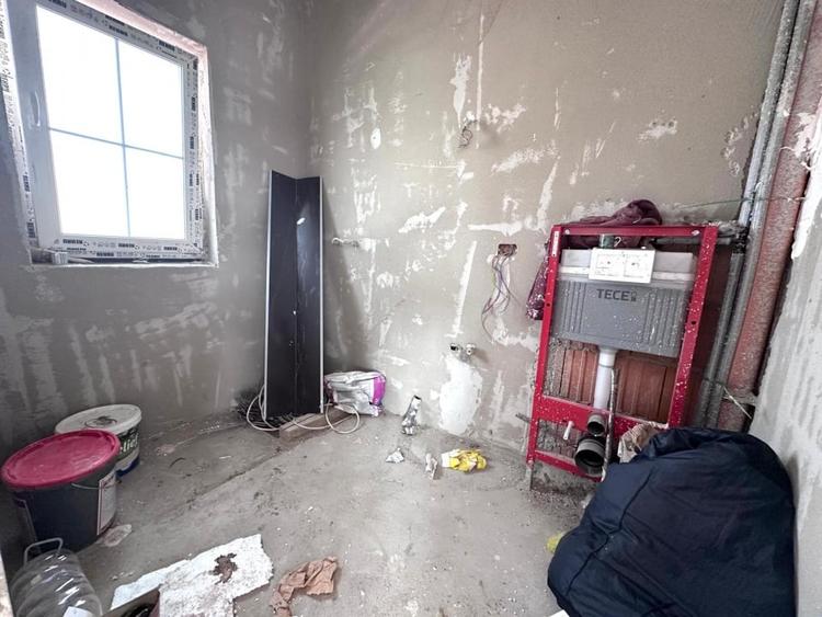 Duplex 4 camere despartit prin garaj - Mosnita Noua in zona foarte buna - 6