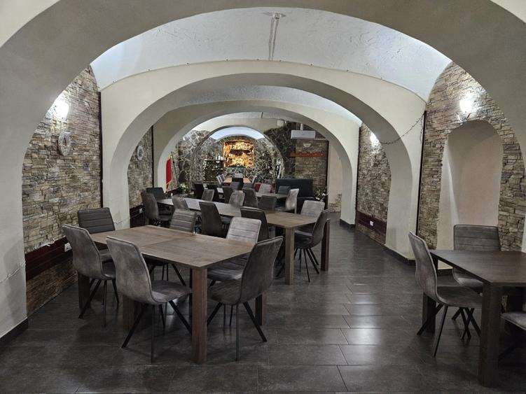 Închiriez spațiu ultracentral - 4