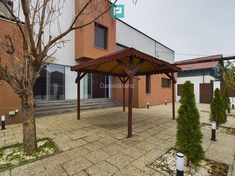 Vilă de lux cu două locuințe, în Dumbrăvița - Locație Excelentă!