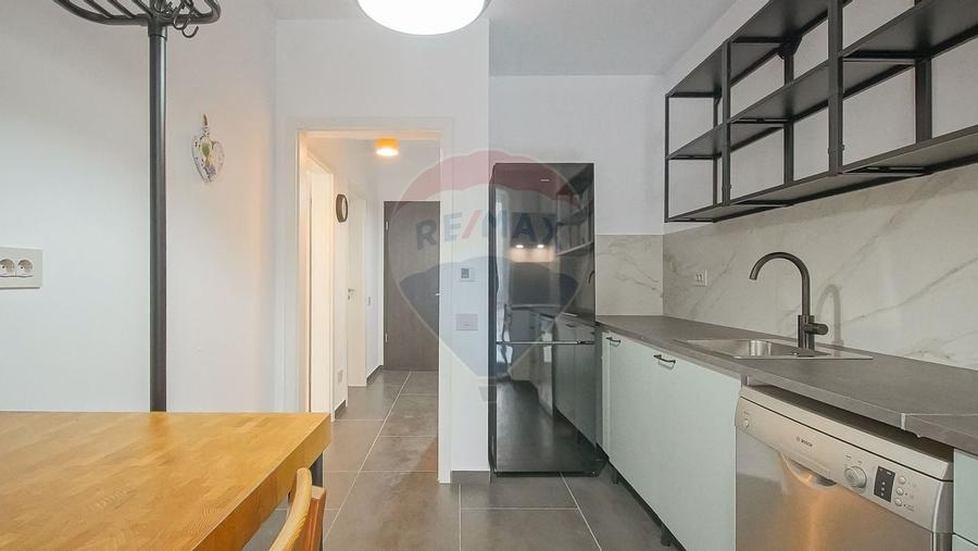 Apartament cu 2 camere de închiriat, Cosmopolit Rise - 14