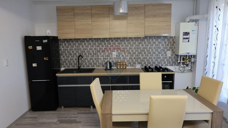 Apartament cu 2 camere de inchiriat in zona Tractorul - 9