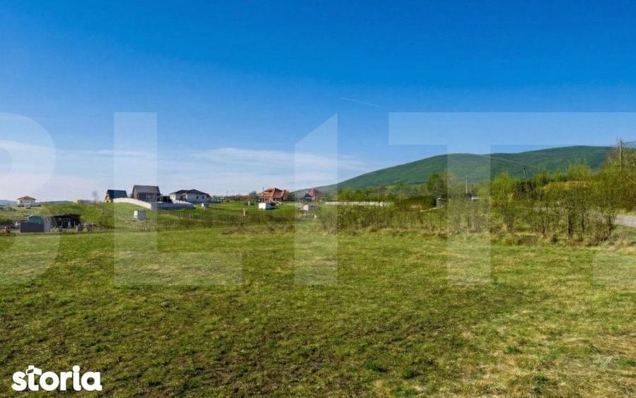 Teren intravilan cu panorama - 1833mp - Rediu comuna Aiton - 1