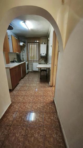 Apartament cu 2 camere semidecomandat în Pantelimon