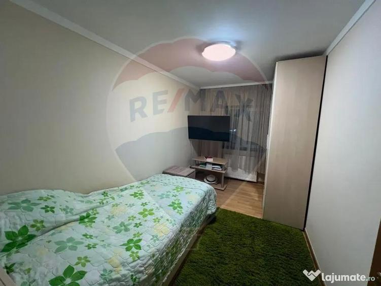 Apartament cu 4 camere decomandat în Central