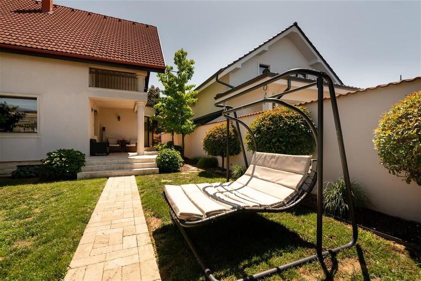 RECO Vila cu 5 camere str. Apateului- zona Nufarul - 46