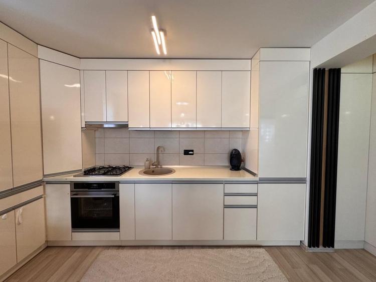 Urban Residence Coresi, apart. elegant cu doua camere, terasa si boxa - 9