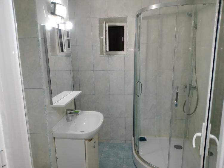 Închiriez apartament cu 2 Camere Micro 17 - 9