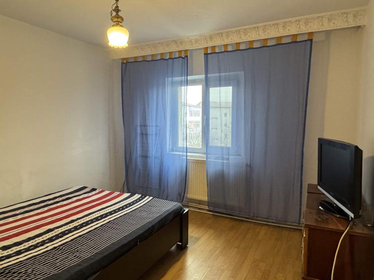 3 cam, 74 mp. decomandat, fara imbunatatiri, et.4, acoperis, Cuza Voda - 3