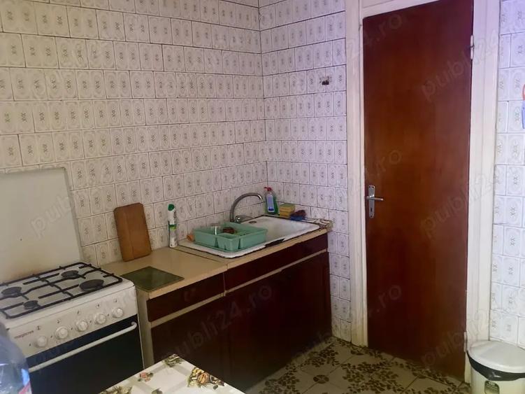 Vanzare apartament 3 camere decomandate zona Rahova-Sebastian - 4