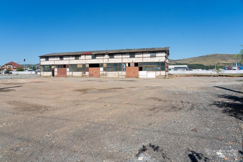 Teren si constructii cu deschidere la strada, zona autostrazii - 8