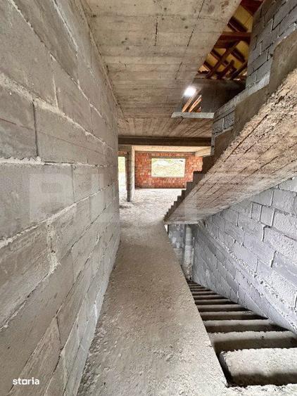 Casa de vanzare la rosu,500 mp utili potential Unic, loc. Manastirea - 2