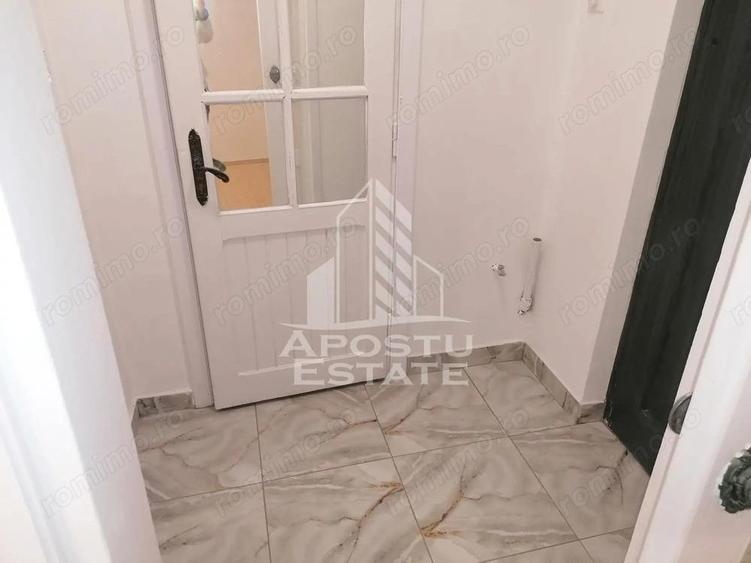 Garsonieră decomandată în Buziașului