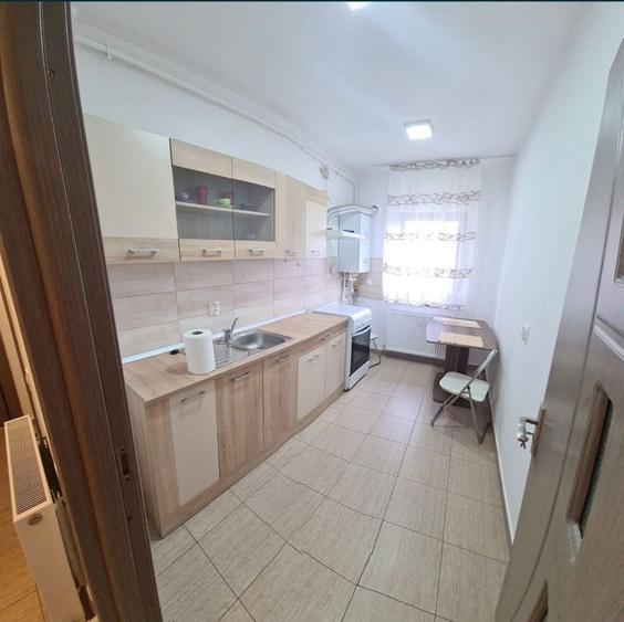 Vand apart 2 camere decomandat - 6