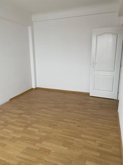 Apartament renovat la etajul 3, Ultracentral - 3