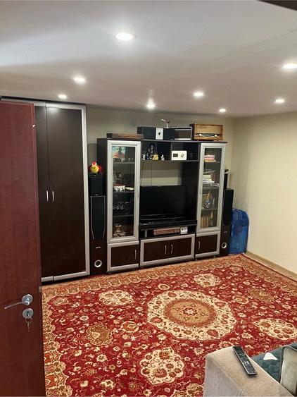 Casă cu 6 camere cu Teren 1000 Mp în Țuglui