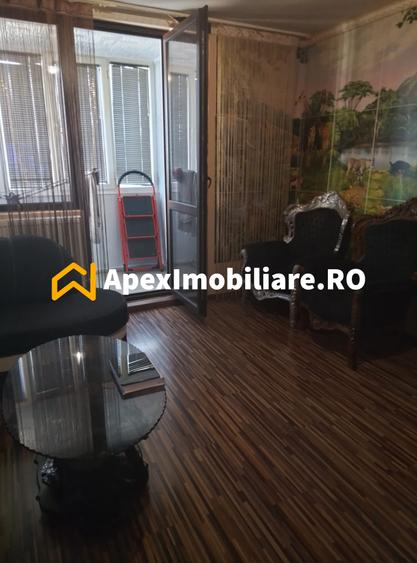 Apartament cu 2 camere decomandat în 1 Mai