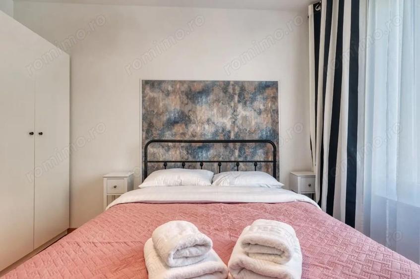 Apartament cu 3 camere semidecomandat în Romană