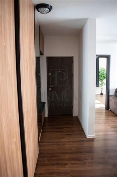 Apartament cu 3 camere decomandat, mobilat în Dumbrăvița