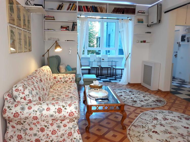 Apartament cu 2 camere semidecomandat în Central
