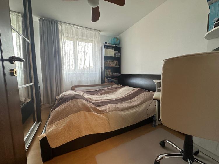 Apartament cu 3 camere decomandat în Banca Națională