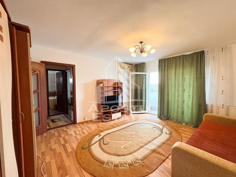 Apartament cu 2 camere semidecomandat în Girocului