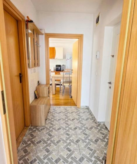 Apartament cu 2 camere semidecomandat în Bună Ziua