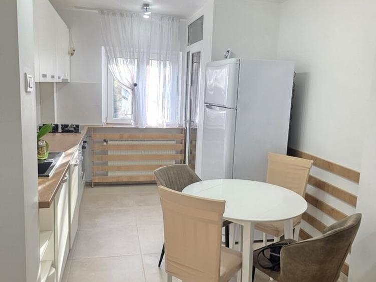 Apartament cu 3 camere decomandat în Dorobanți