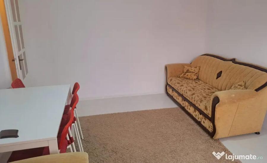 Apartament cu 2 camere semidecomandat în Hotvon