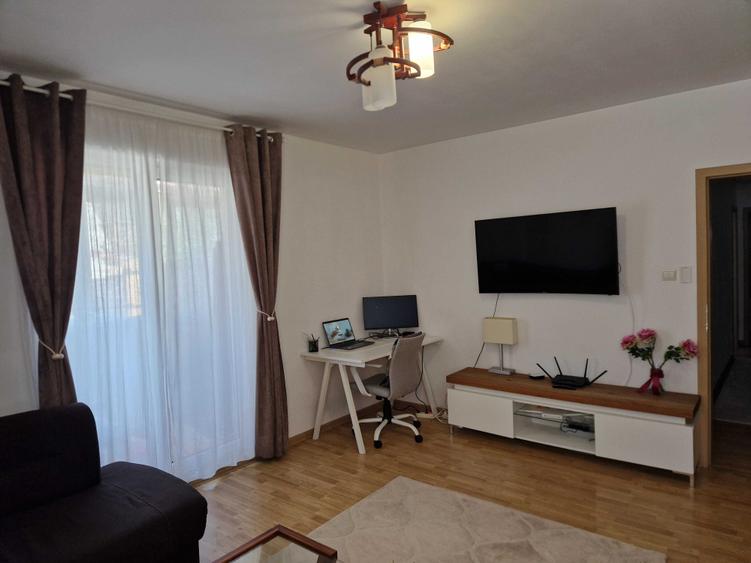 Apartament cu 2 camere decomandat în Valea Lupului