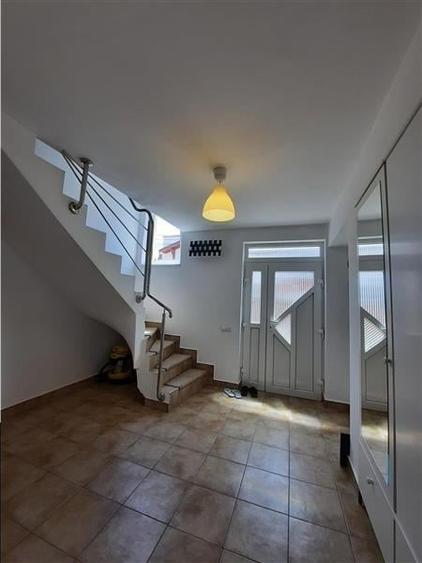 Casa cu 4 camere,105 mp, situata in cartierul Europa! - 16