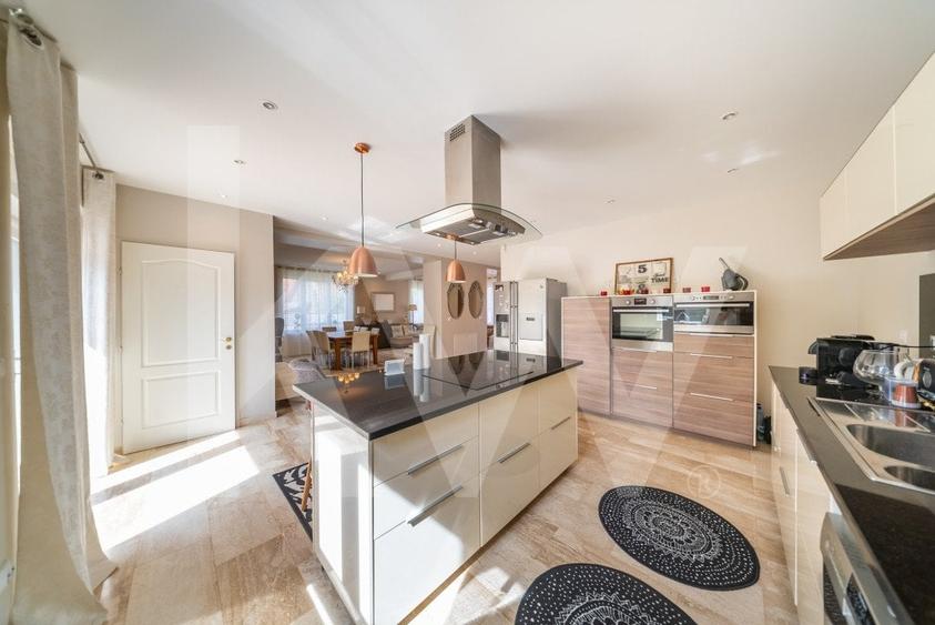 Vila cu 5 dormitoare si gradina generoasa, perfecta pentru familia ta! - 13