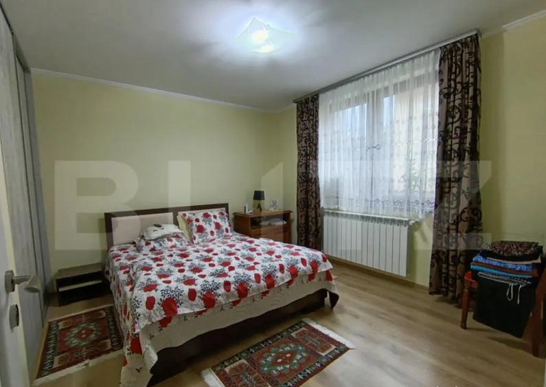 Casa cu 3 camere in suprafa?a de 122 mp ?i un teren de 5 - 4