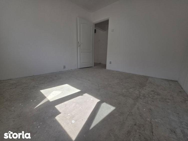 Apartament 3 camere etajul 2 renovat - 8