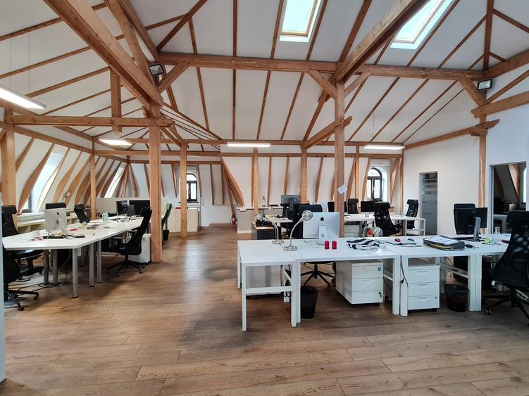 Mansardă Excepțională în Vila Istorică, Universitate - 2 locuri de parcare - 2