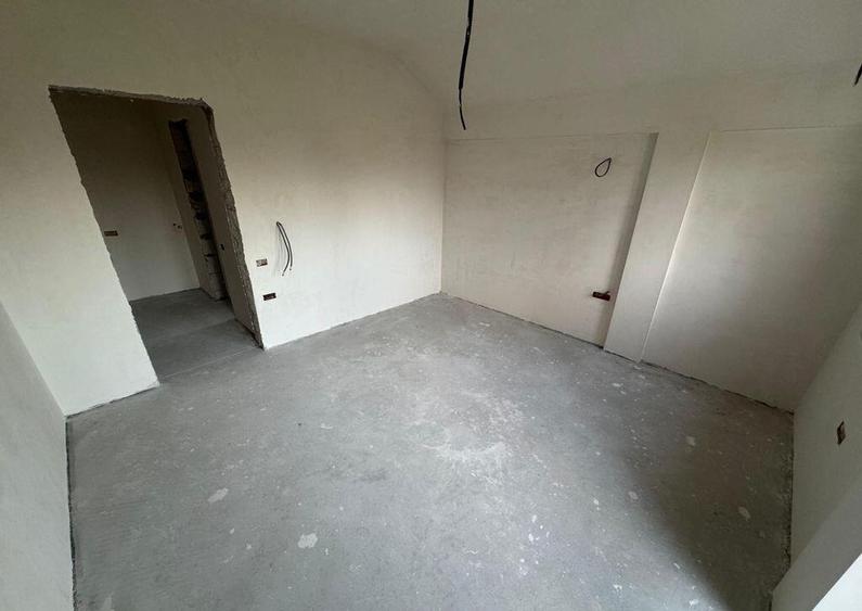 Casa de vanzare Duplex zona Carrfour - 21