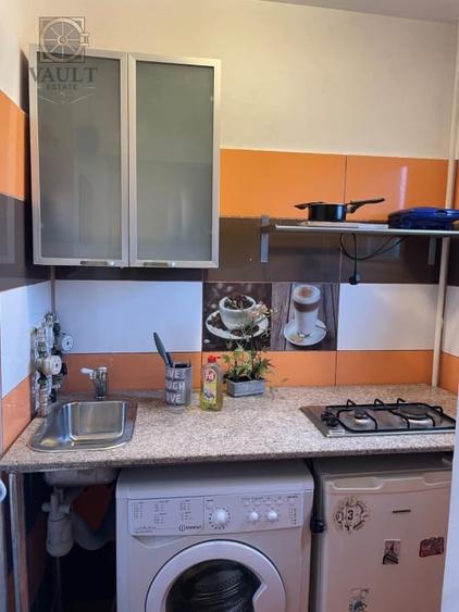 Garsoniera - zona Titan - 4